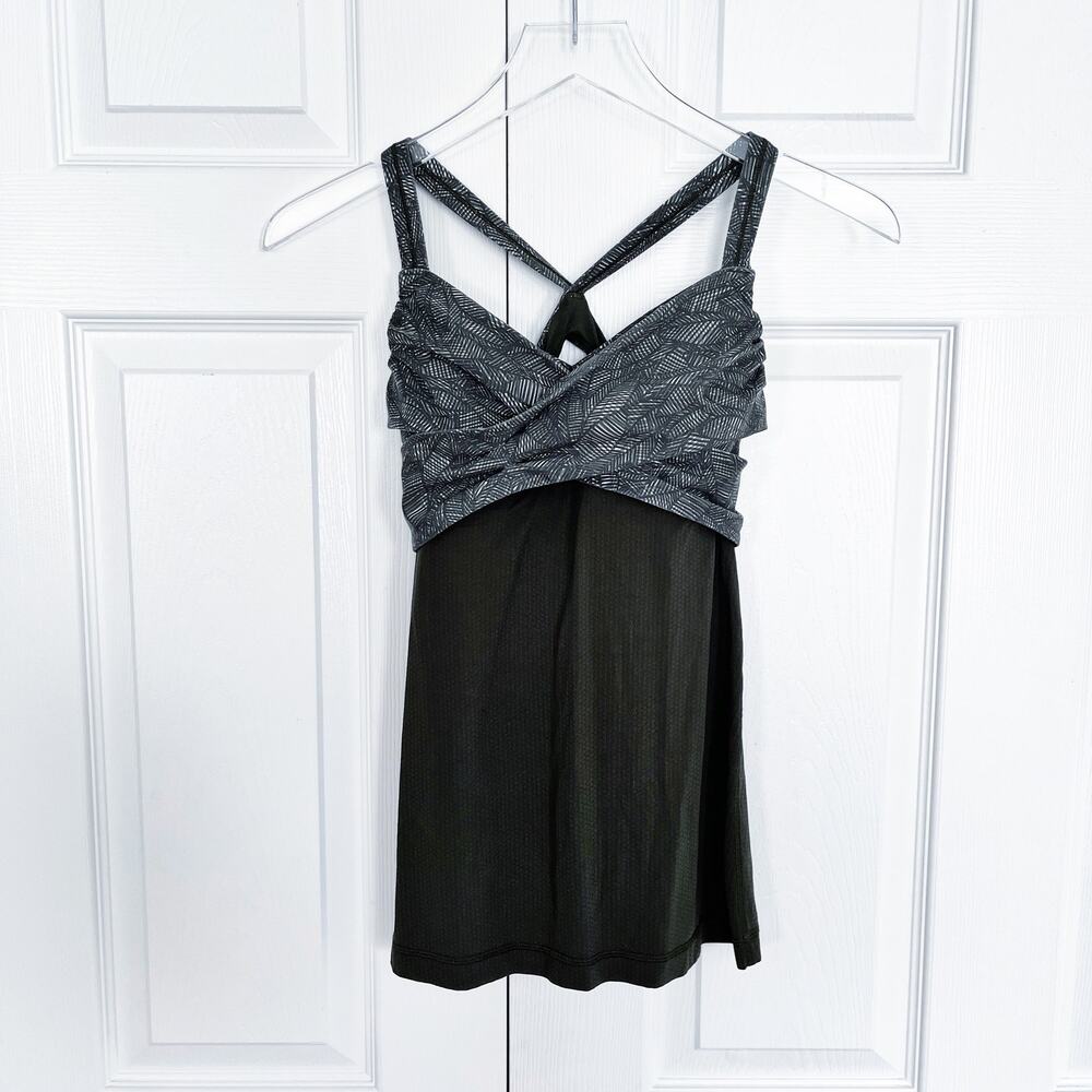 Lululemon Wrap It Up Tank in Jazzy White Gator Green